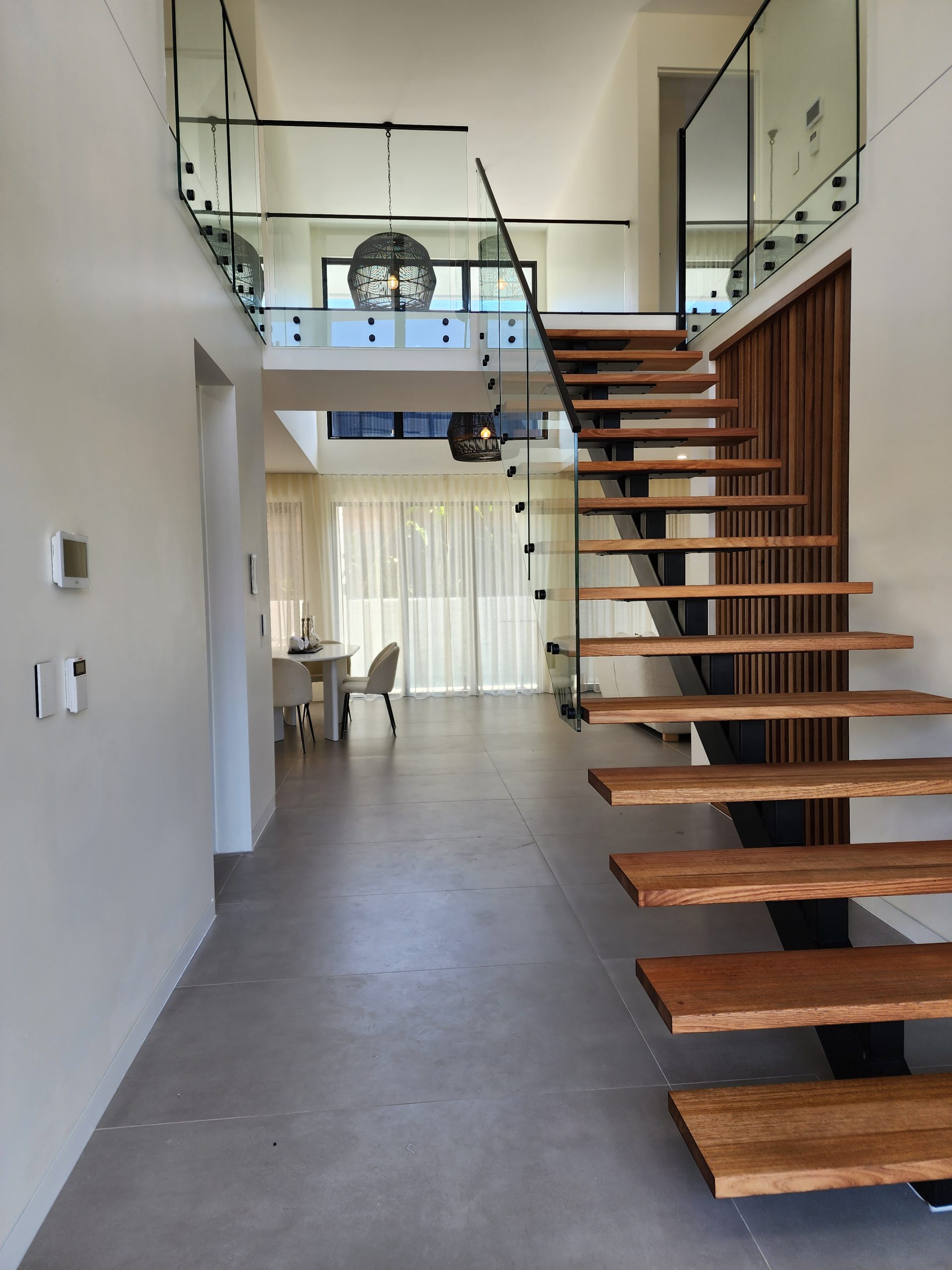 custom glass stairs and balustrade